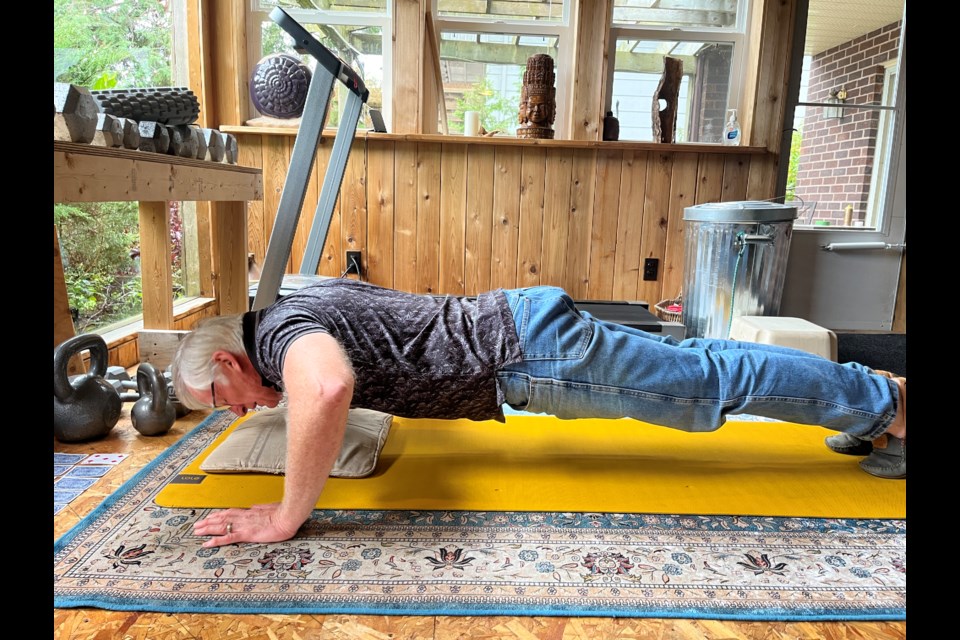Orillia man set to celebrate 76th birthday with push-up challenge